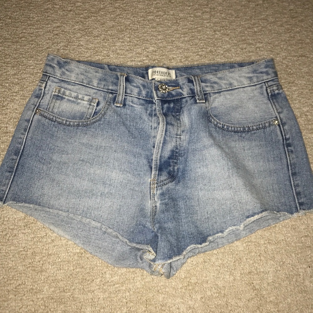FOREVER 21 PREMIUM DENIM SHORTS